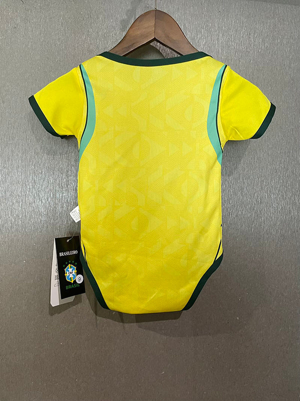 Body Infantil Brasil 2026 Amarelo - Vista Frontal/Detalhes