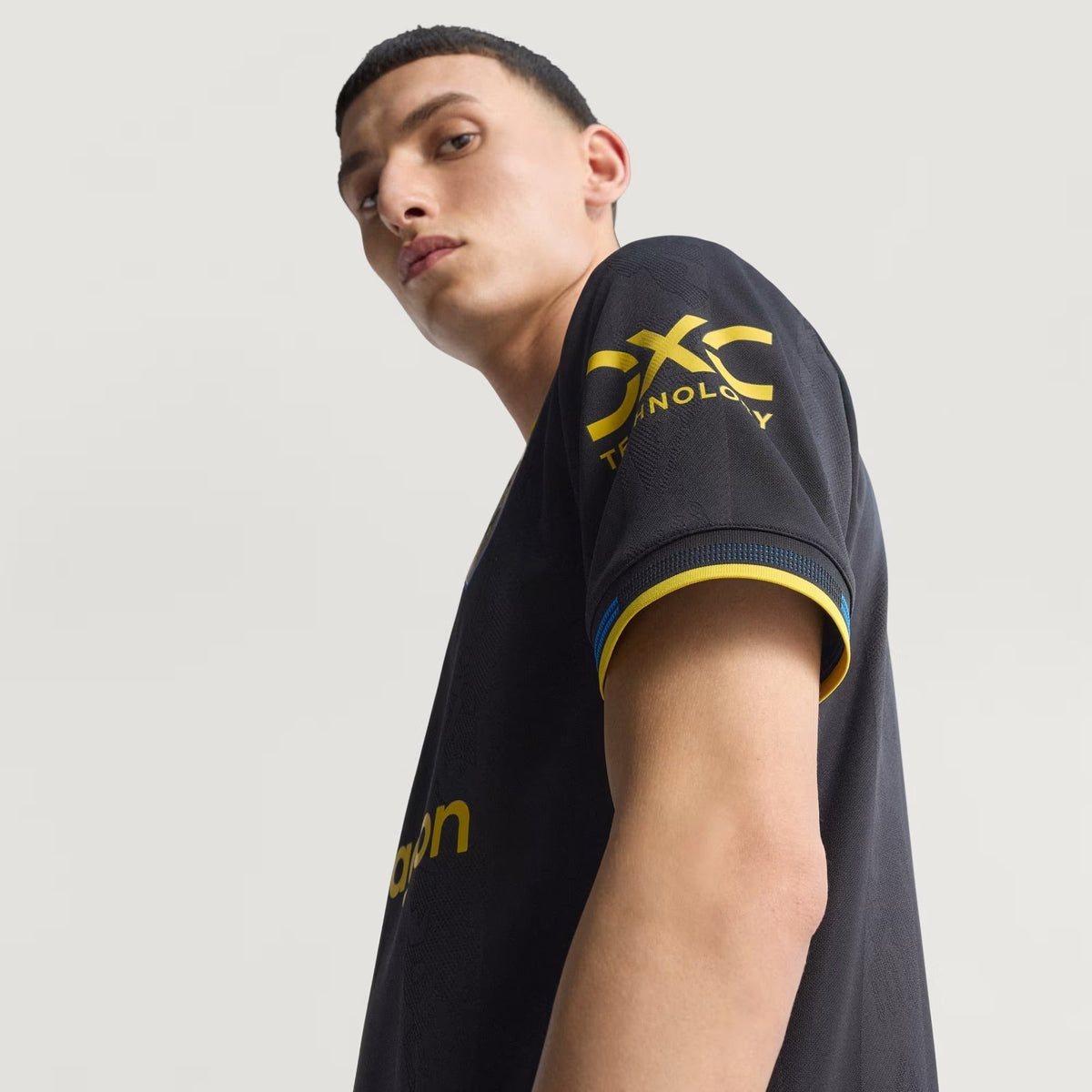 Camisa  Manchester United 2025/26 III - Vista Frontal/Detalhes