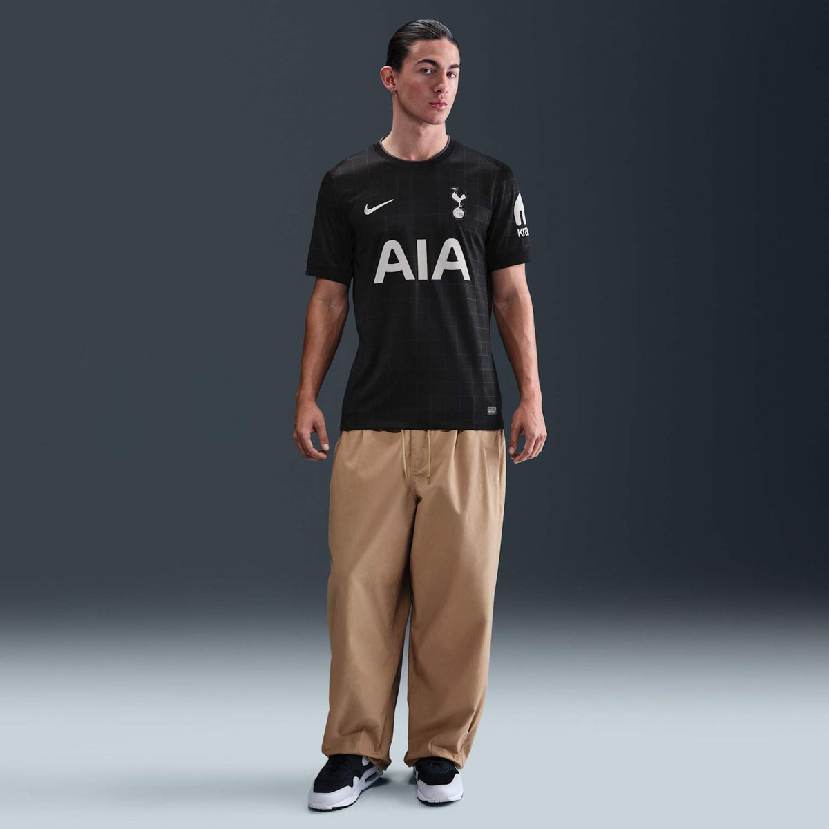 Camisa  Tottenham 2025/26 II - Vista Frontal/Detalhes